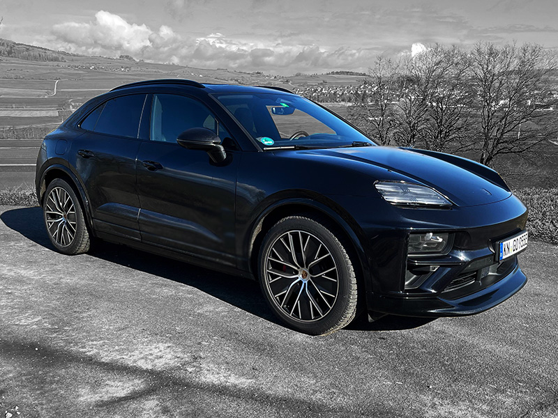 Porsche-SUV-rechts Porsche-Titel Fahrzeug Miete